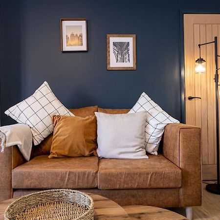 Railway House - Central Warrington - Sleeps 6 Εξωτερικό φωτογραφία