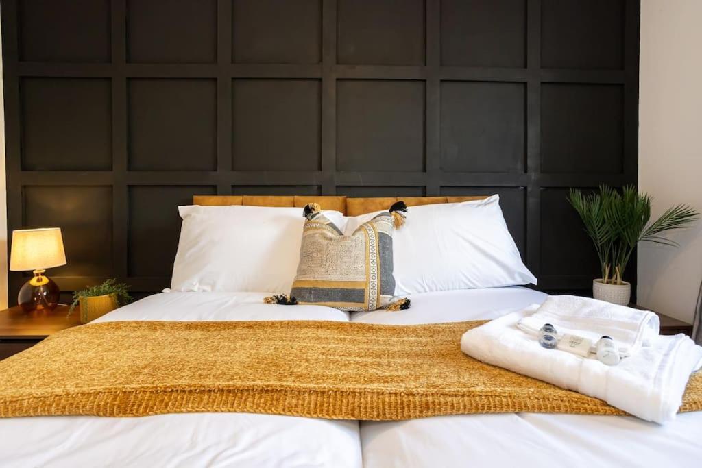 Railway House - Central Warrington - Sleeps 6 Εξωτερικό φωτογραφία